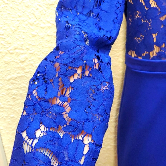 Lulu's Sexy V-neck Lace Dress - Picture 2 of 4